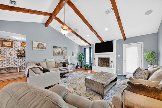 1290 County Road 3355, Paradise, TX 76073