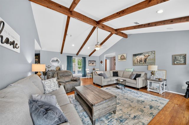 1290 County Road 3355, Paradise, TX 76073