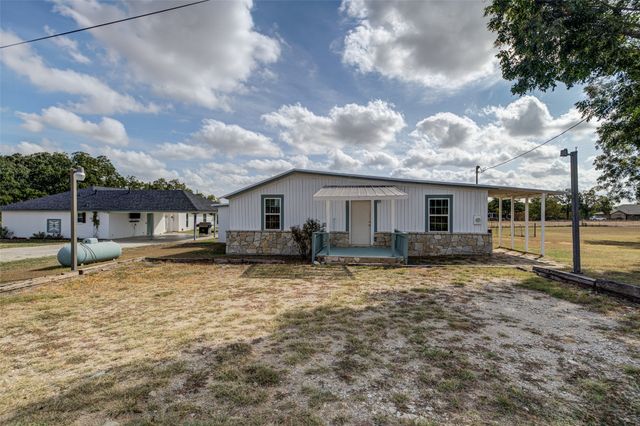 1290 County Road 3355, Paradise, TX 76073