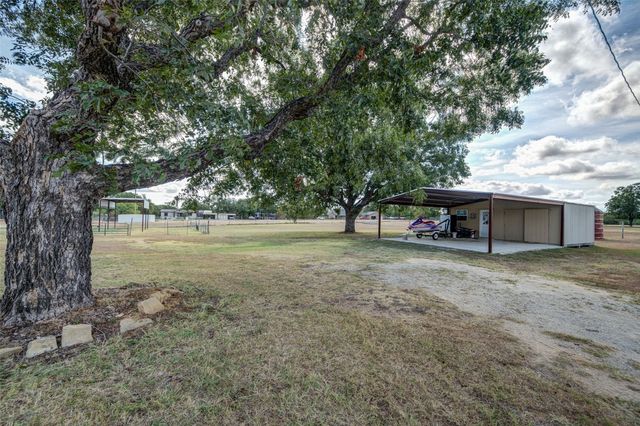 1290 County Road 3355, Paradise, TX 76073