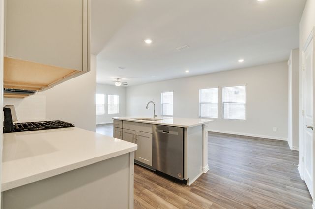 4816 Hunter Hurst Drive, Princeton, TX 75071