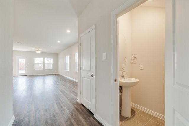 4816 Hunter Hurst Drive, Princeton, TX 75071