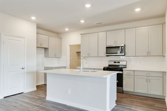 4816 Hunter Hurst Drive, Princeton, TX 75071