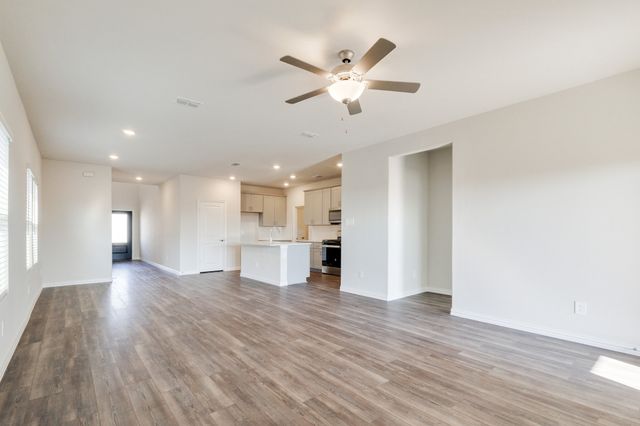 4816 Hunter Hurst Drive, Princeton, TX 75071