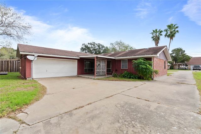3414 Tahiti Dr, Corpus Christi, TX 78418