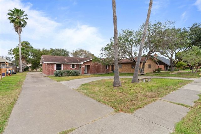 3414 Tahiti Dr, Corpus Christi, TX 78418
