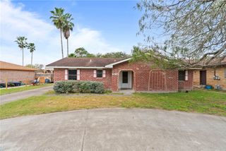 3414 Tahiti Dr, Corpus Christi, TX 78418