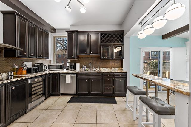 5921 Alder St, Shadyside, PA 15232