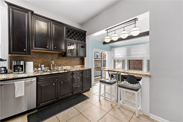 5921 Alder St, Shadyside, PA 15232