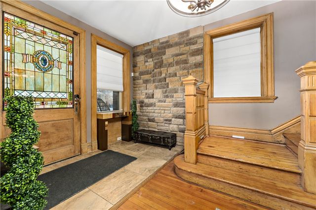 5921 Alder St, Shadyside, PA 15232