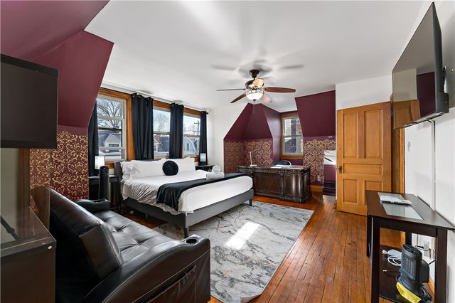 5921 Alder St, Shadyside, PA 15232