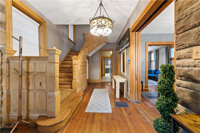 5921 Alder St, Shadyside, PA 15232