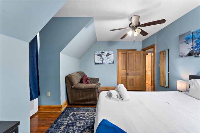 5921 Alder St, Shadyside, PA 15232