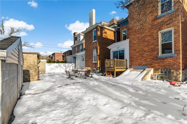 5921 Alder St, Shadyside, PA 15232