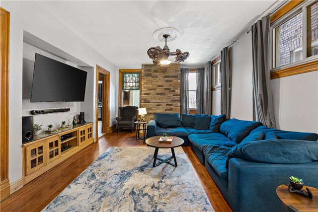 5921 Alder St, Shadyside, PA 15232