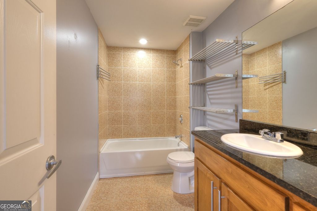 2465 Main Street 302, East Point, GA 30344 — photo 4