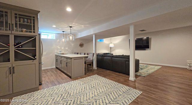 4206 Stilger Cir, Louisville, KY 40299