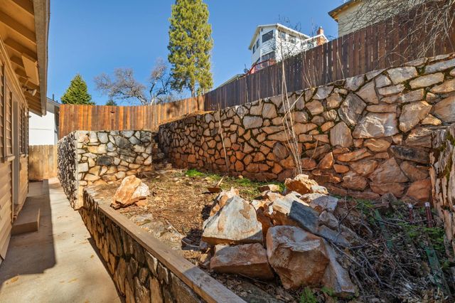 169 N Shepherd St., Sonora, CA 95370