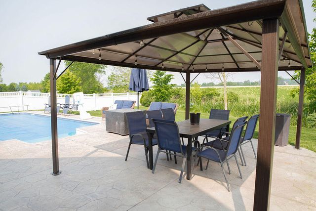 13952 Stowell Road, Dundee Twp, MI 48131