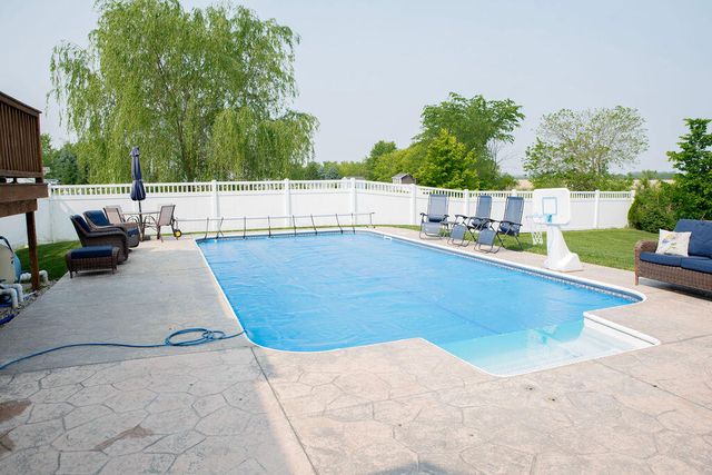 13952 Stowell Road, Dundee Twp, MI 48131