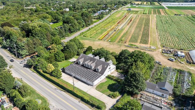 1450 Sound Avenue, Mattituck, NY 11952