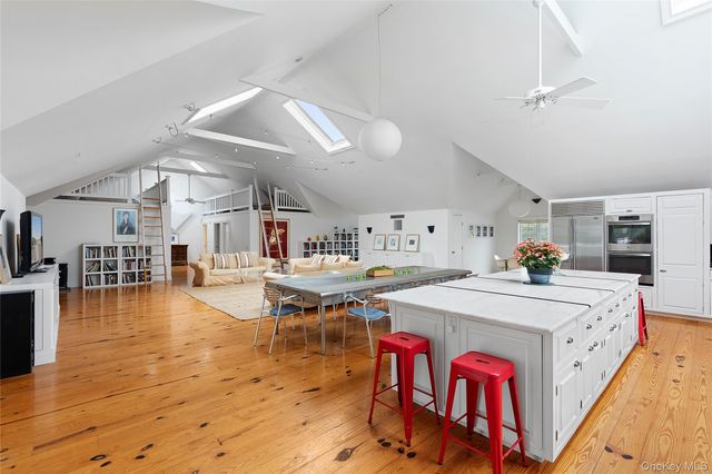 1450 Sound Avenue, Mattituck, NY 11952