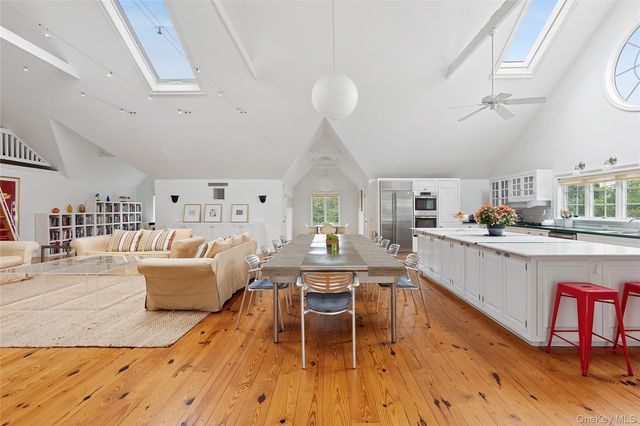 1450 Sound Avenue, Mattituck, NY 11952