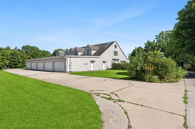 1450 Sound Avenue, Mattituck, NY 11952