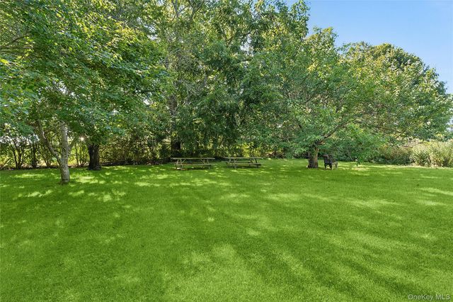 1450 Sound Avenue, Mattituck, NY 11952
