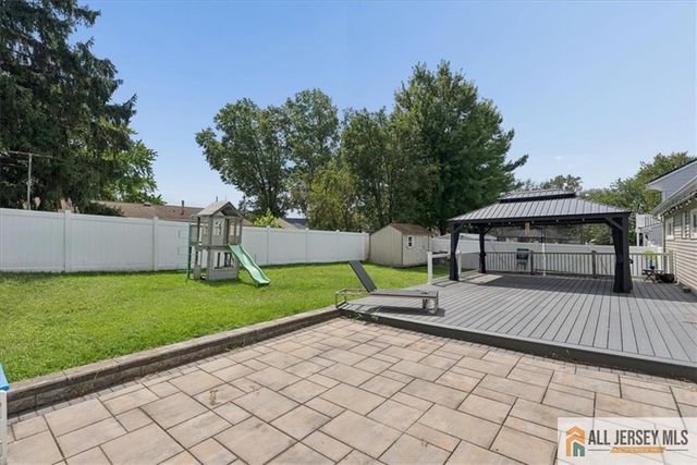 9 Bucknell Road, Old Bridge, NJ 08859