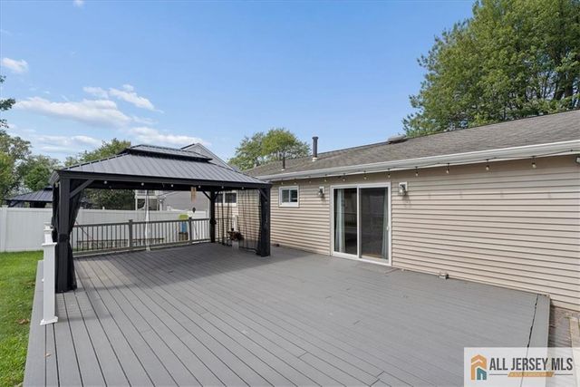 9 Bucknell Road, Old Bridge, NJ 08859
