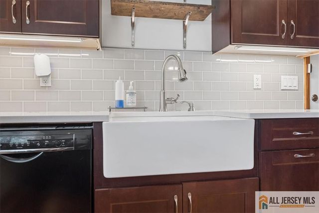 9 Bucknell Road, Old Bridge, NJ 08859