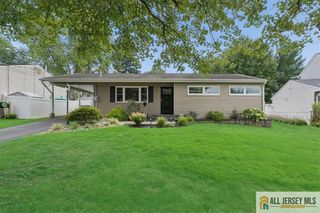 9 Bucknell Road, Old Bridge, NJ 08859
