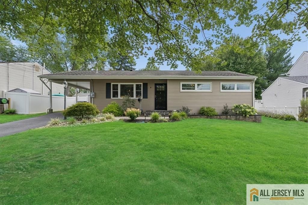 9 Bucknell Road, Old Bridge, NJ 08859