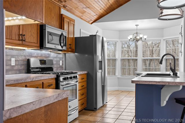 15 S 275th East Avenue, Catoosa, OK 74015