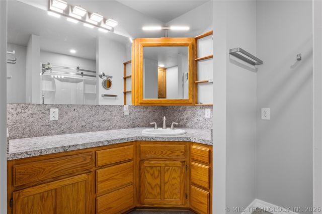 15 S 275th East Avenue, Catoosa, OK 74015