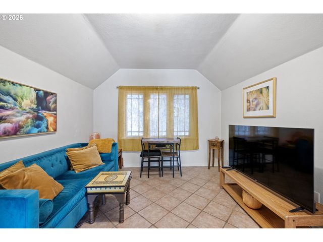 55 FEDERAL Ln, Eugene, OR 97404