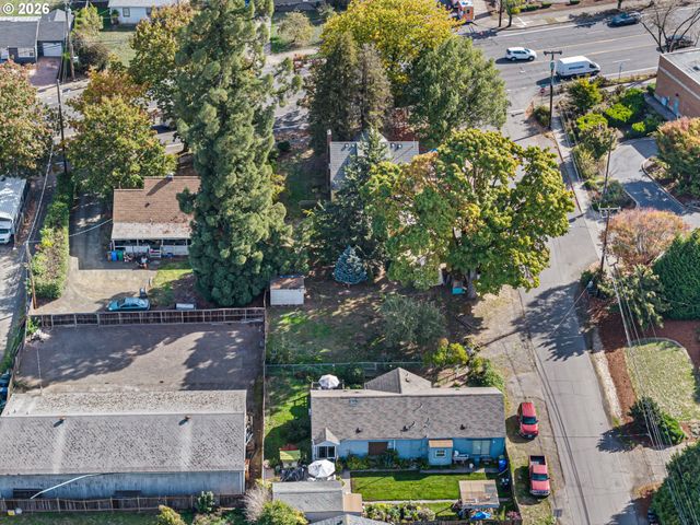 55 FEDERAL Ln, Eugene, OR 97404