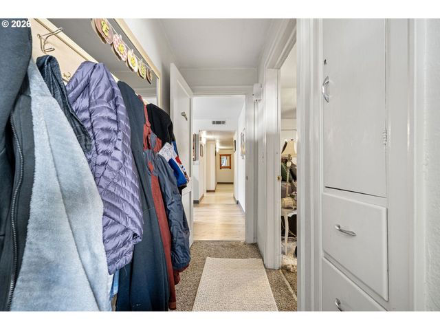 55 FEDERAL Ln, Eugene, OR 97404