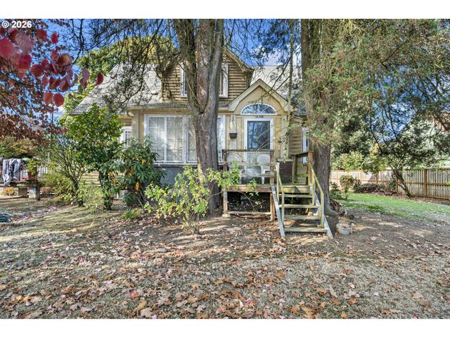 55 FEDERAL Ln, Eugene, OR 97404