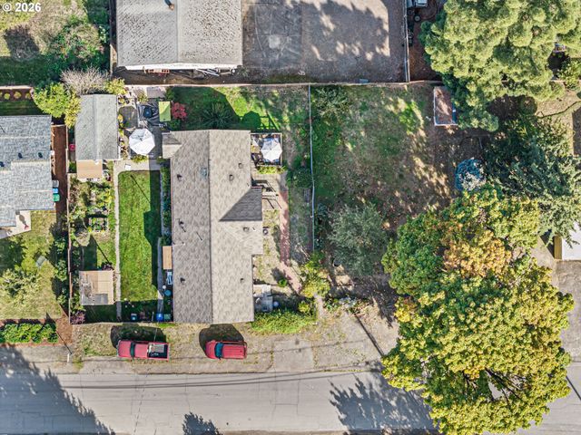 55 FEDERAL Ln, Eugene, OR 97404