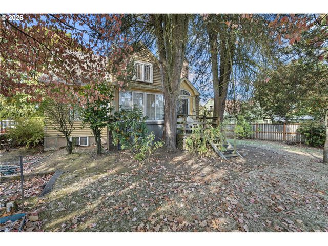 55 FEDERAL Ln, Eugene, OR 97404