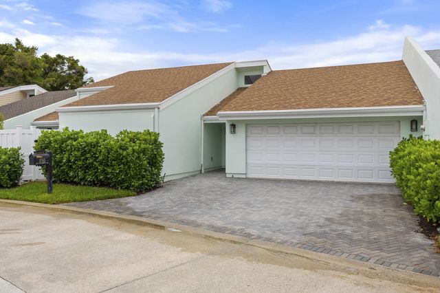 17235 Bay Street, Jupiter, FL 33477