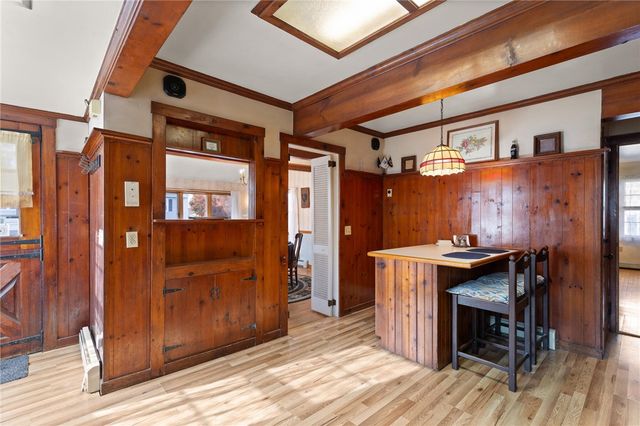 17 Underwood Lane, Middletown, RI 02842