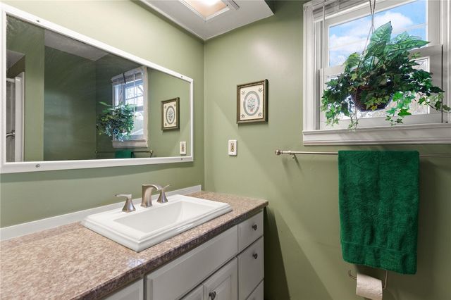 17 Underwood Lane, Middletown, RI 02842