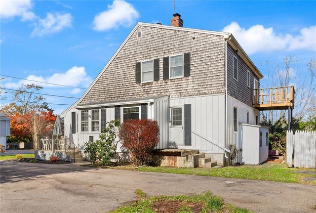 17 Underwood Lane, Middletown, RI 02842