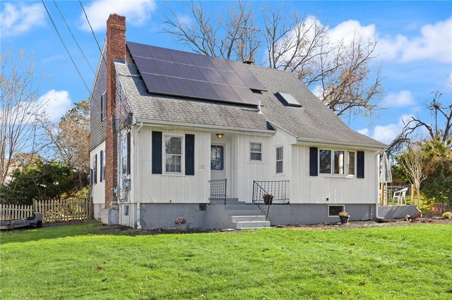 17 Underwood Lane, Middletown, RI 02842