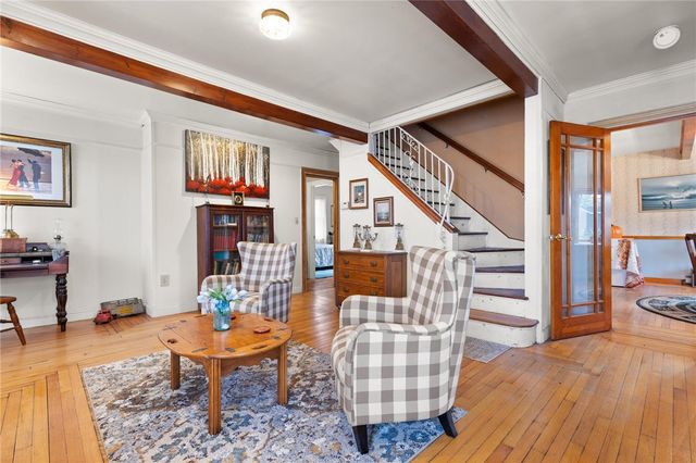 17 Underwood Lane, Middletown, RI 02842