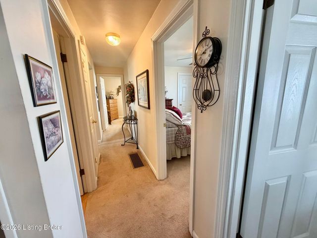 157 Stout St, Mt Washington, KY 40047
