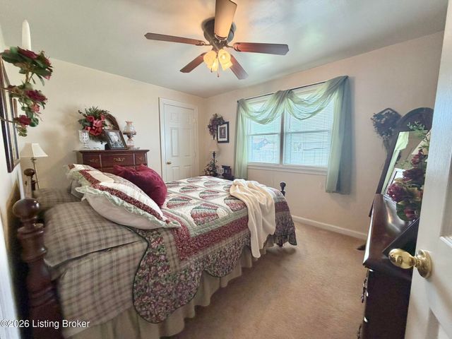 157 Stout St, Mt Washington, KY 40047